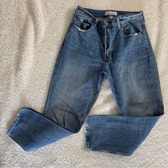 Abercrombie & Fitch Denim - Abercrombie Fitch High Rise Mom Jean Curve Love Blue Denim Distressed Size 28